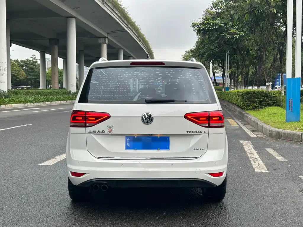 Volkswagen Touran 2016 — фото 16
