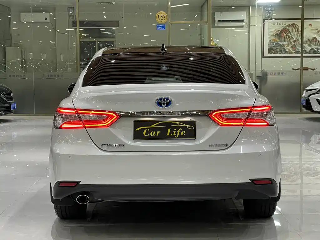 Toyota Camry 2022 — фото 11
