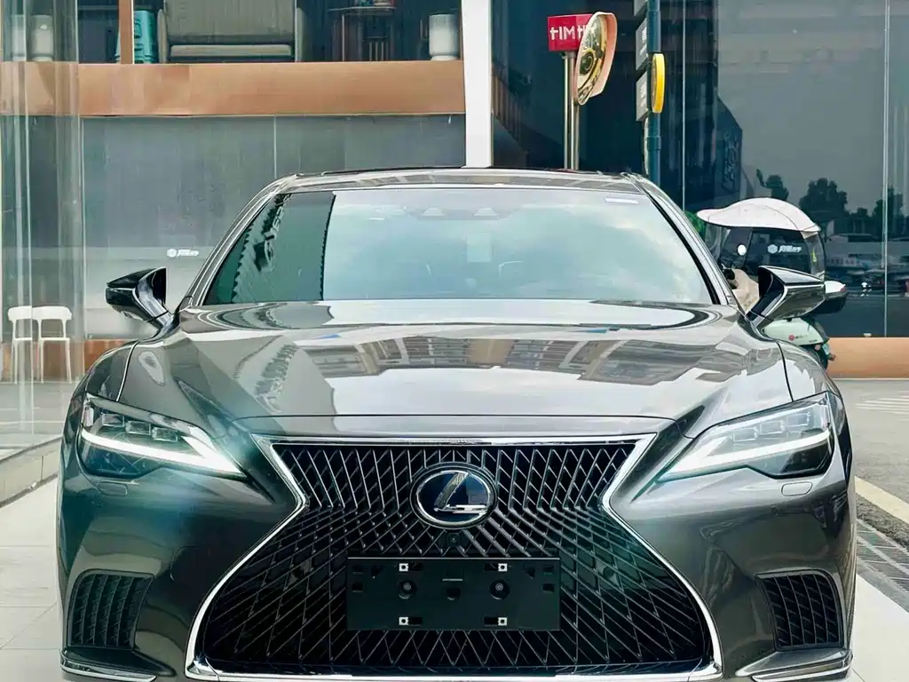 Lexus LS 2021 — фото 2