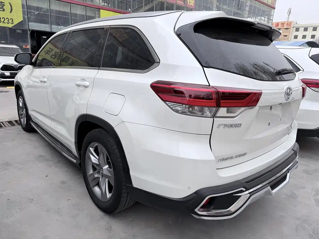 Toyota Highlander 2019 — фото 18