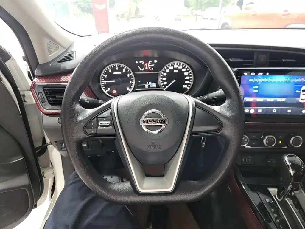 Nissan Bluebird 2020 — фото 11
