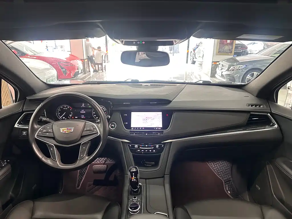 Cadillac XT5 2021 — фото 12