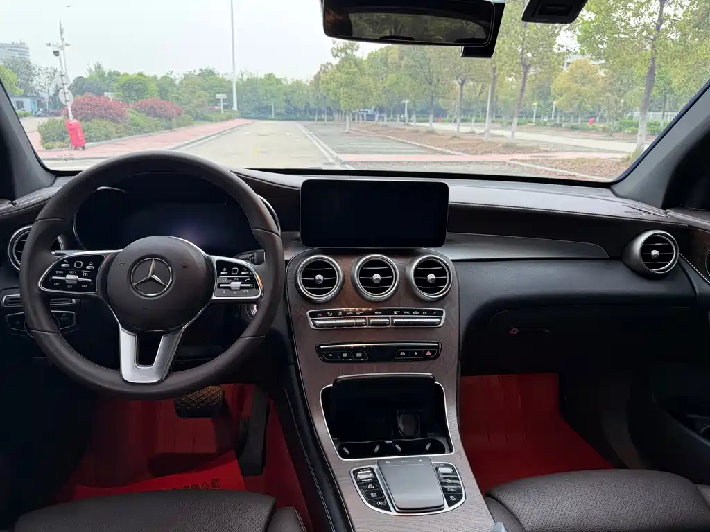 Mercedes-Benz GLC 2019 — фото 10