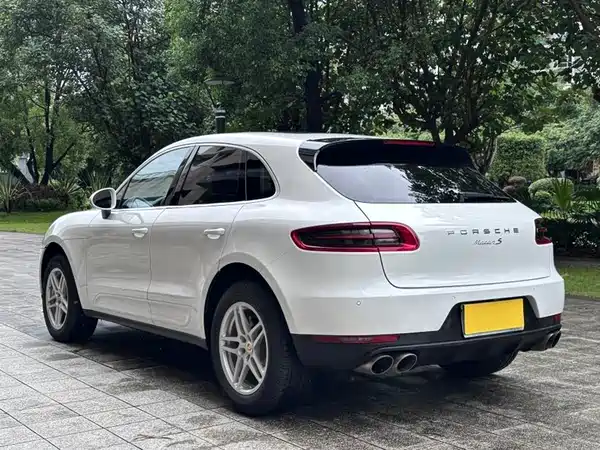 Porsche Macan 2016