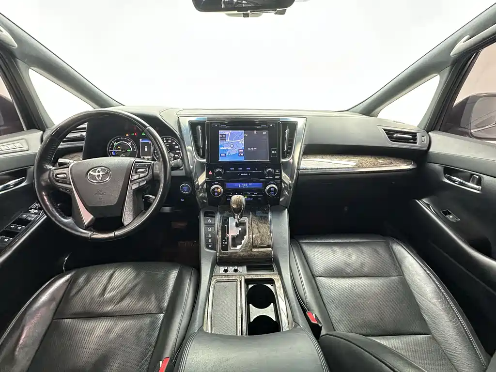 Toyota Alphard 2019 — фото 21