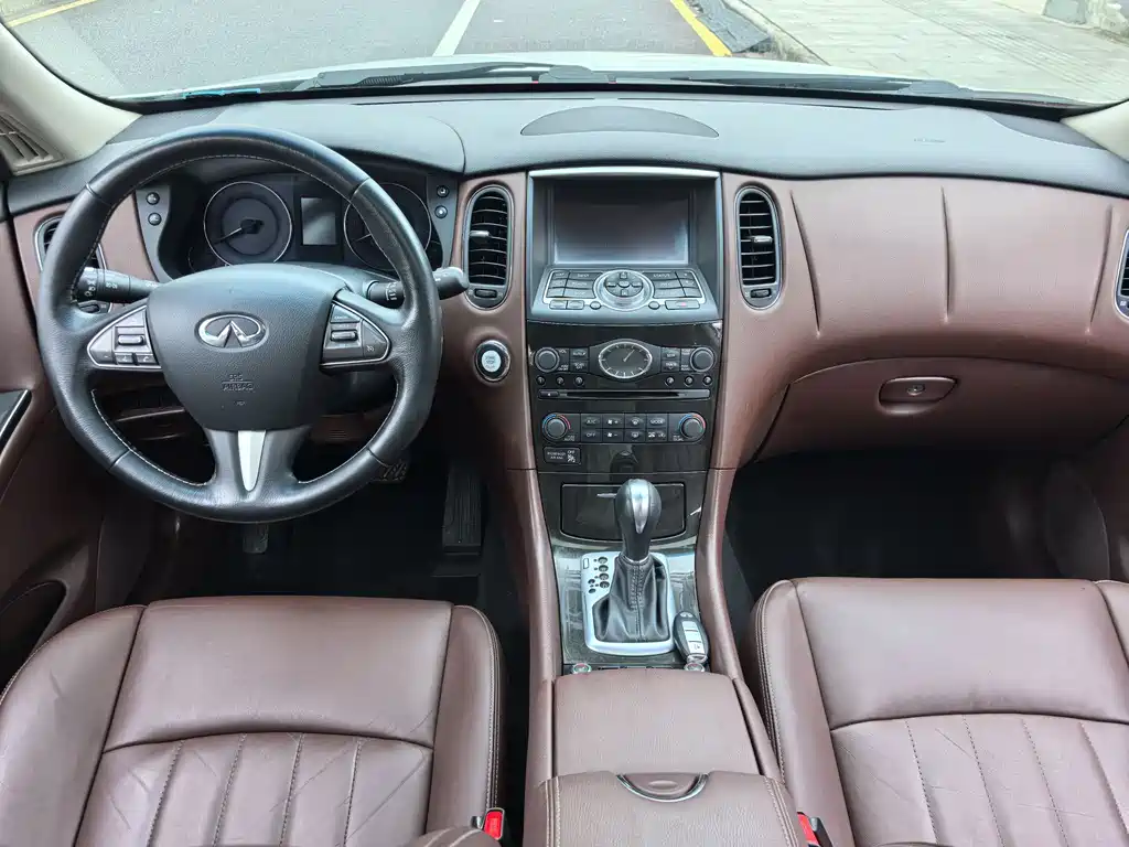 Infiniti QX50 2016 — фото 9