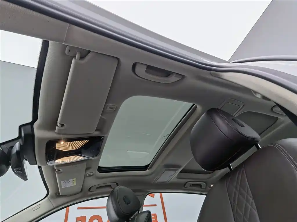 BMW 5 Series 2020 — фото 14