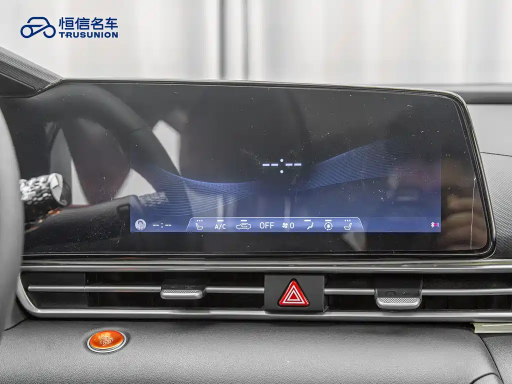 Hyundai Elantra 2021 — фото 16