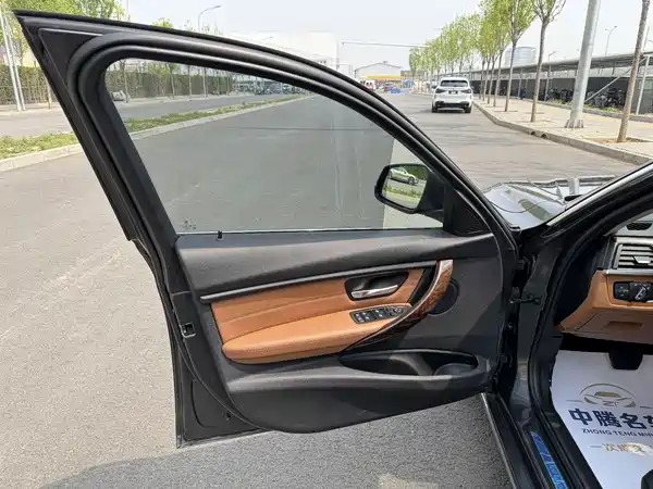 BMW 3 Series 2013