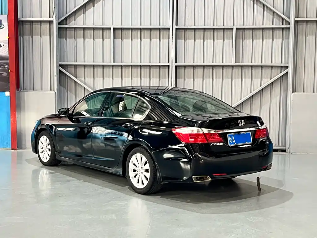 Honda Accord 2016 — фото 9