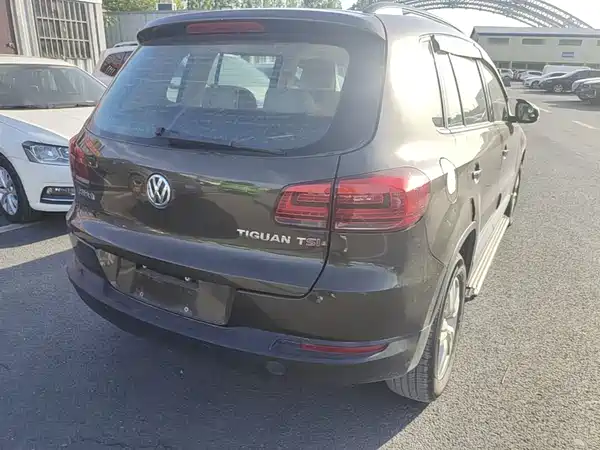 Volkswagen Tiguan 2015
