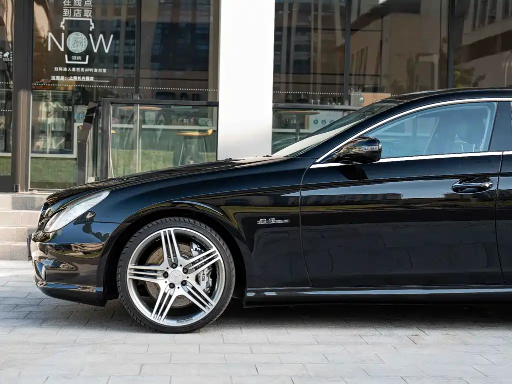 Mercedes-Benz CLS AMG 2010 — фото 5
