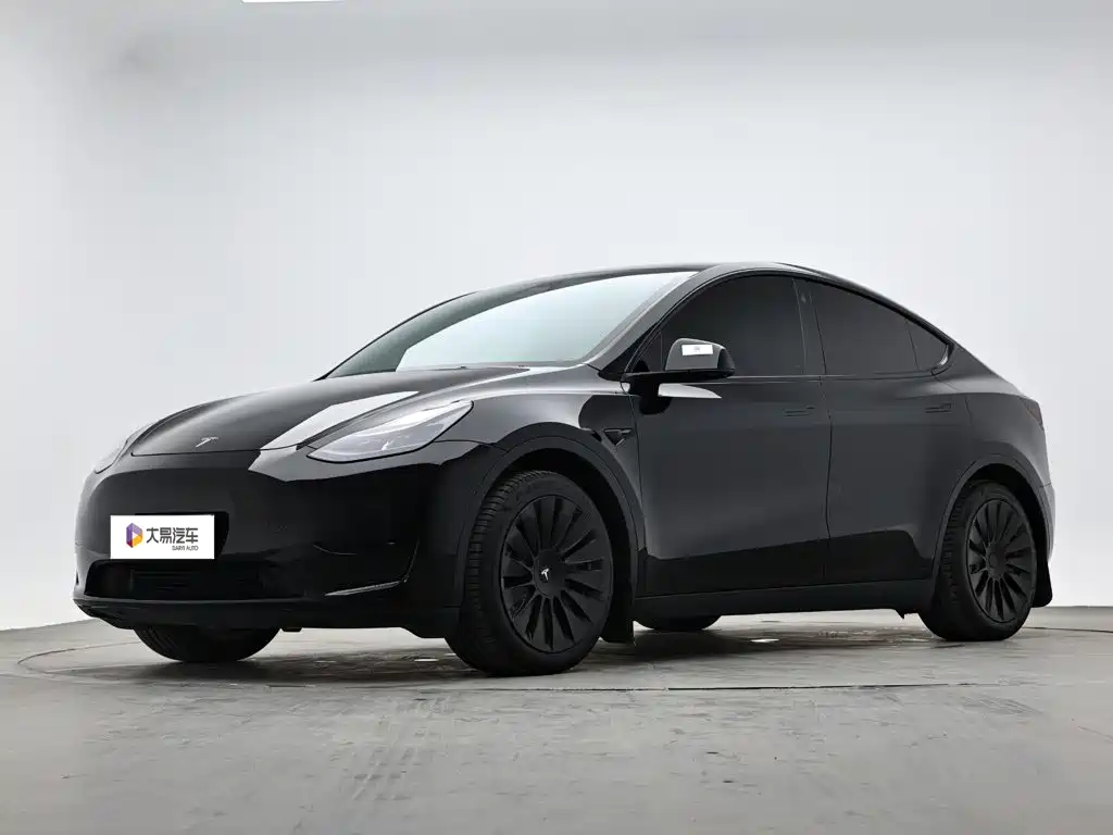 Tesla Model Y 2023 — фото 1