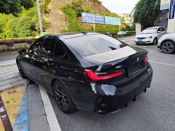 BMW 3 Series 2025