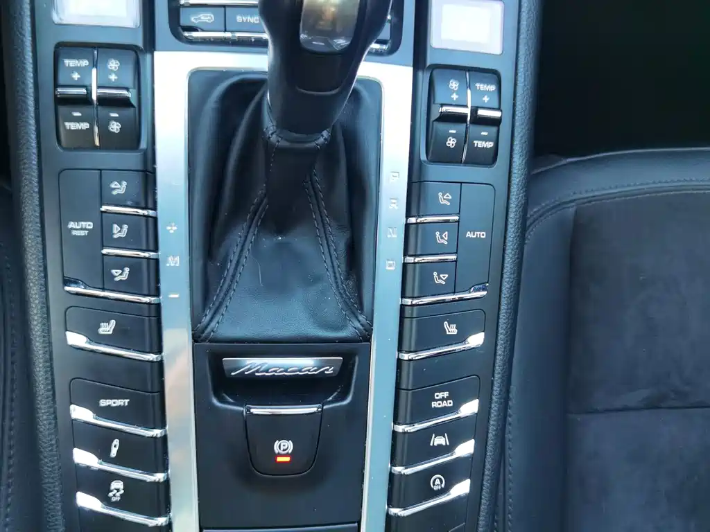 Porsche Macan 2018 — фото 12
