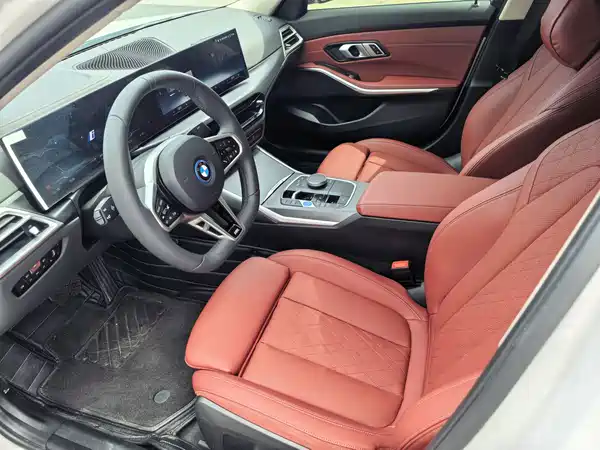 BMW i3 2025