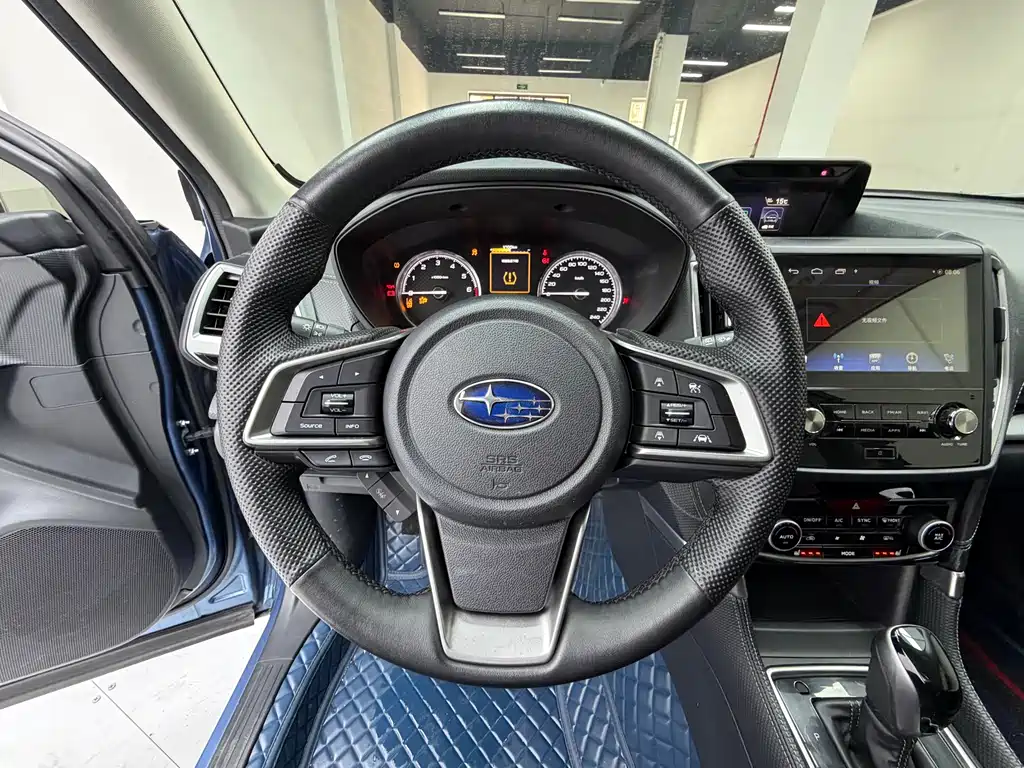 Subaru Forester 2022 — фото 8