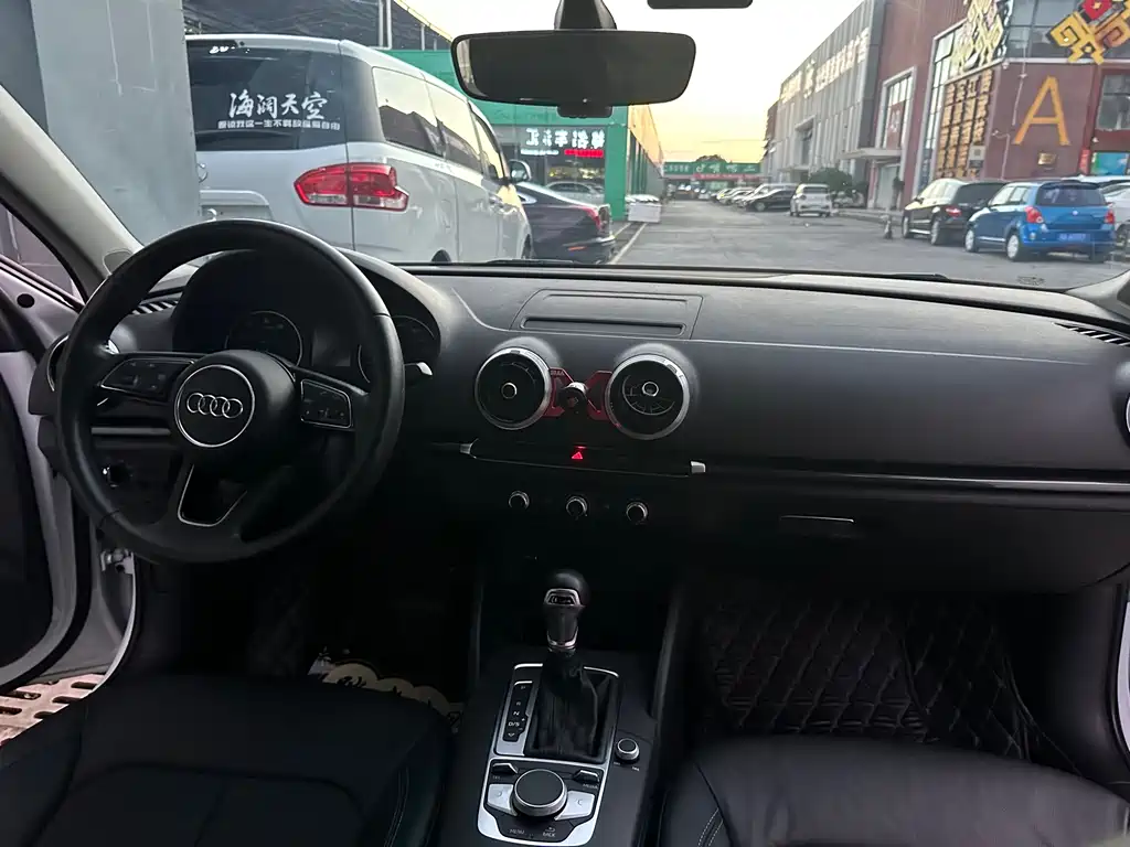 Audi A3 2017 — фото 12