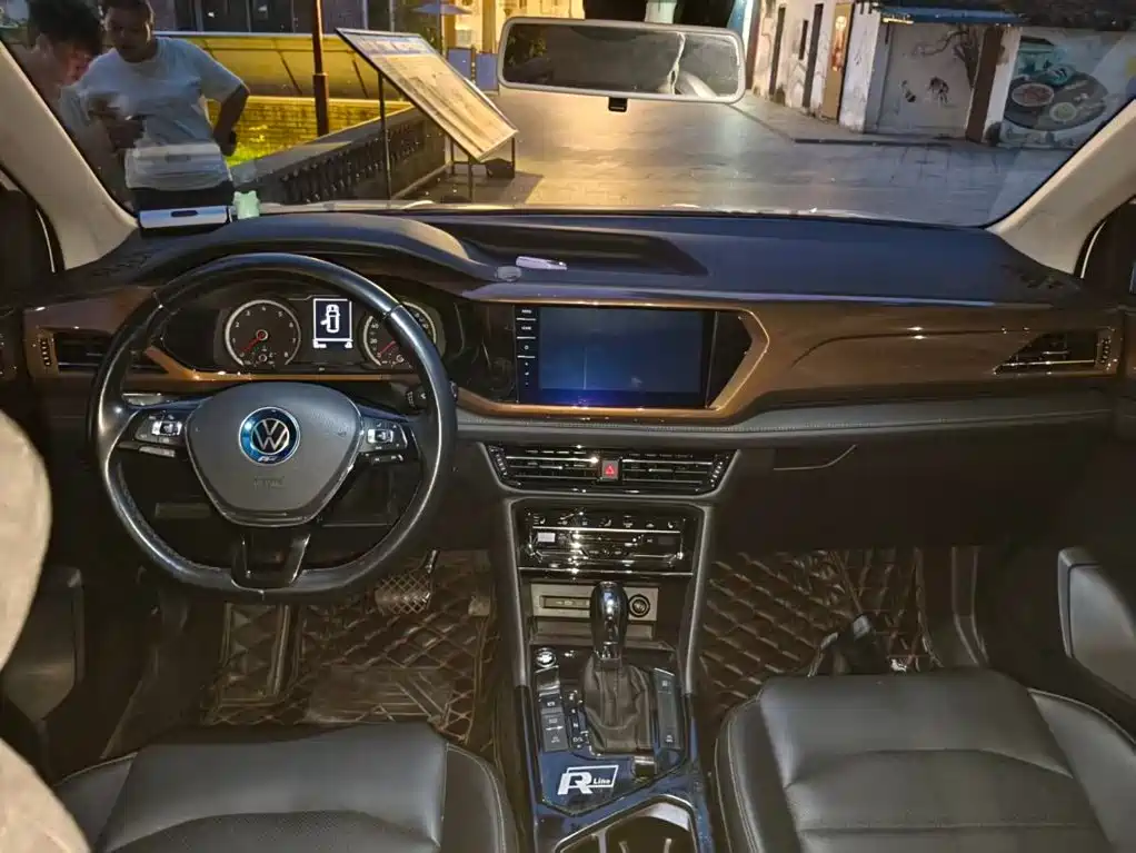 Volkswagen Tharu 2021