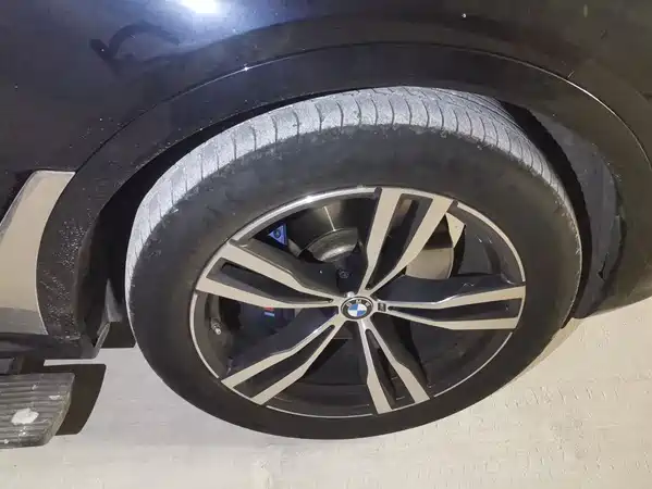BMW X7 2023
