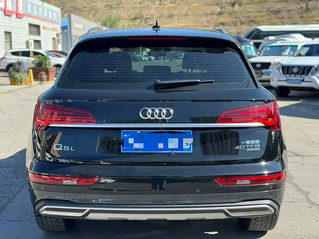Audi Q5L 2023 — фото 8