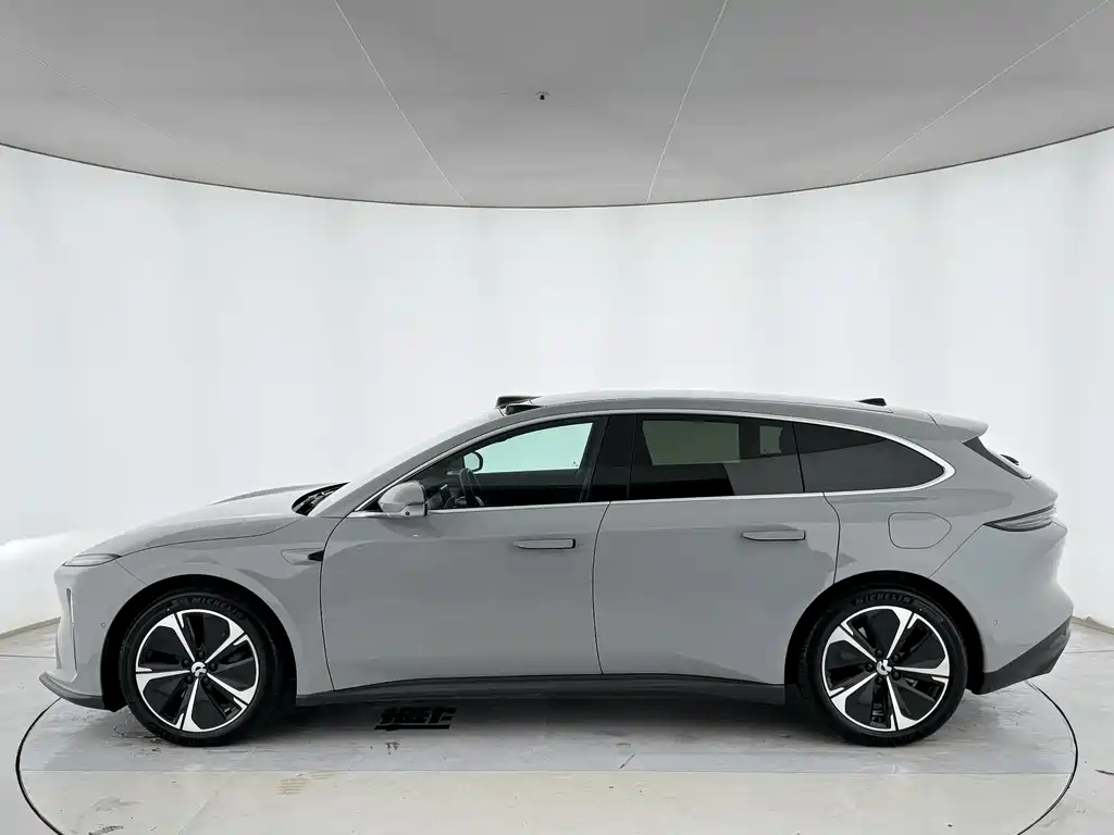 NIO ET5T 2024