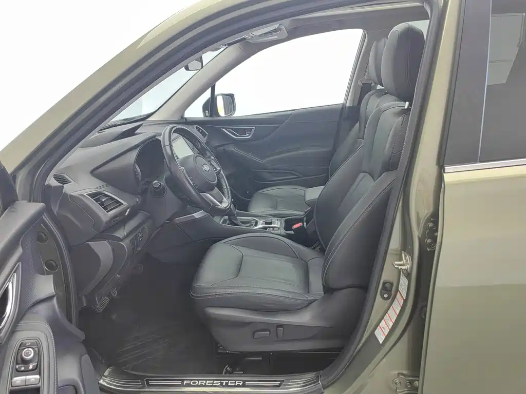 Subaru Forester 2019 — фото 10