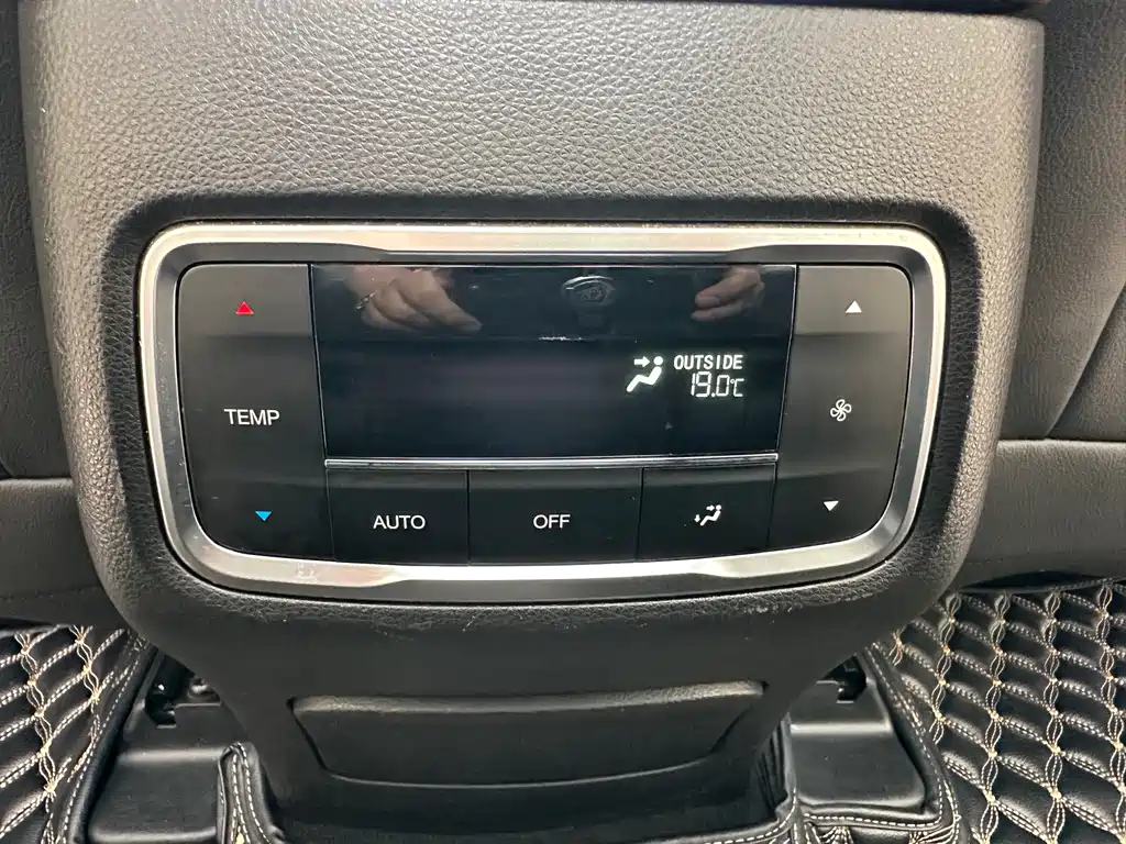 GAC Motor Trumpchi GS8 2016 — фото 20