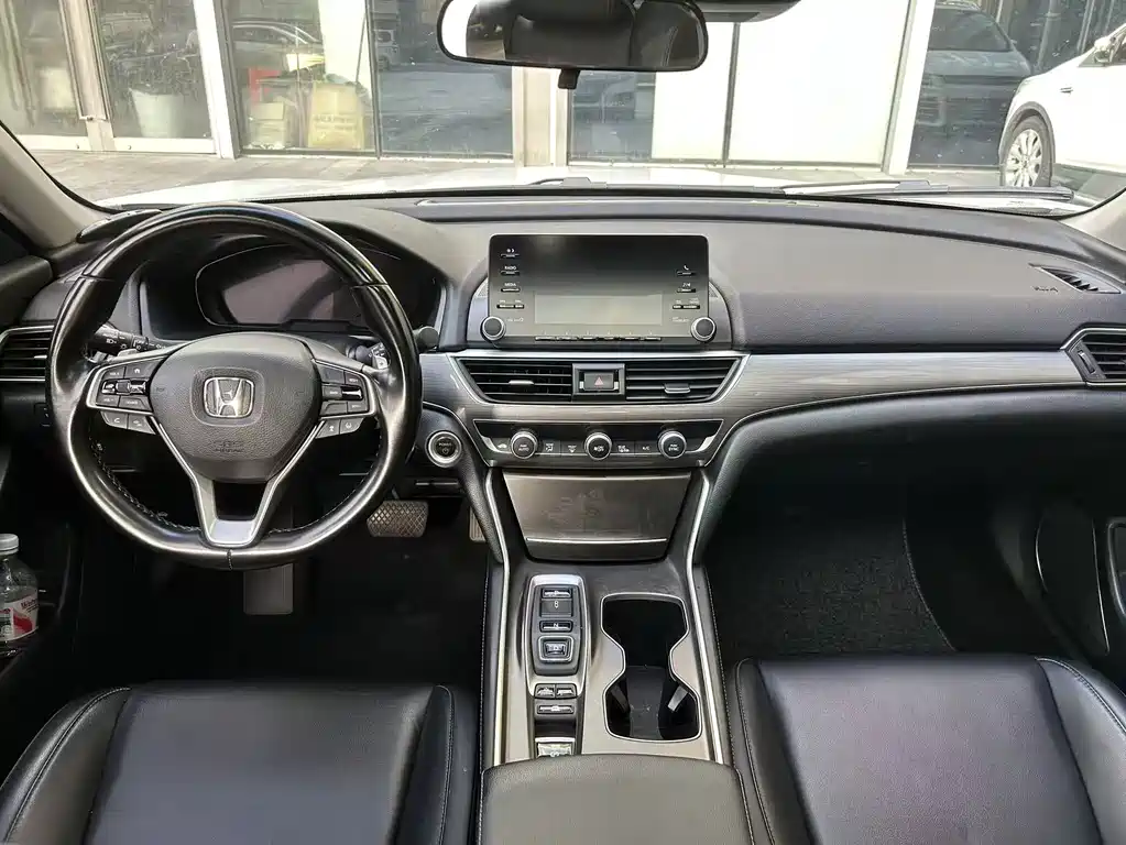 Honda Accord 2020 — фото 9