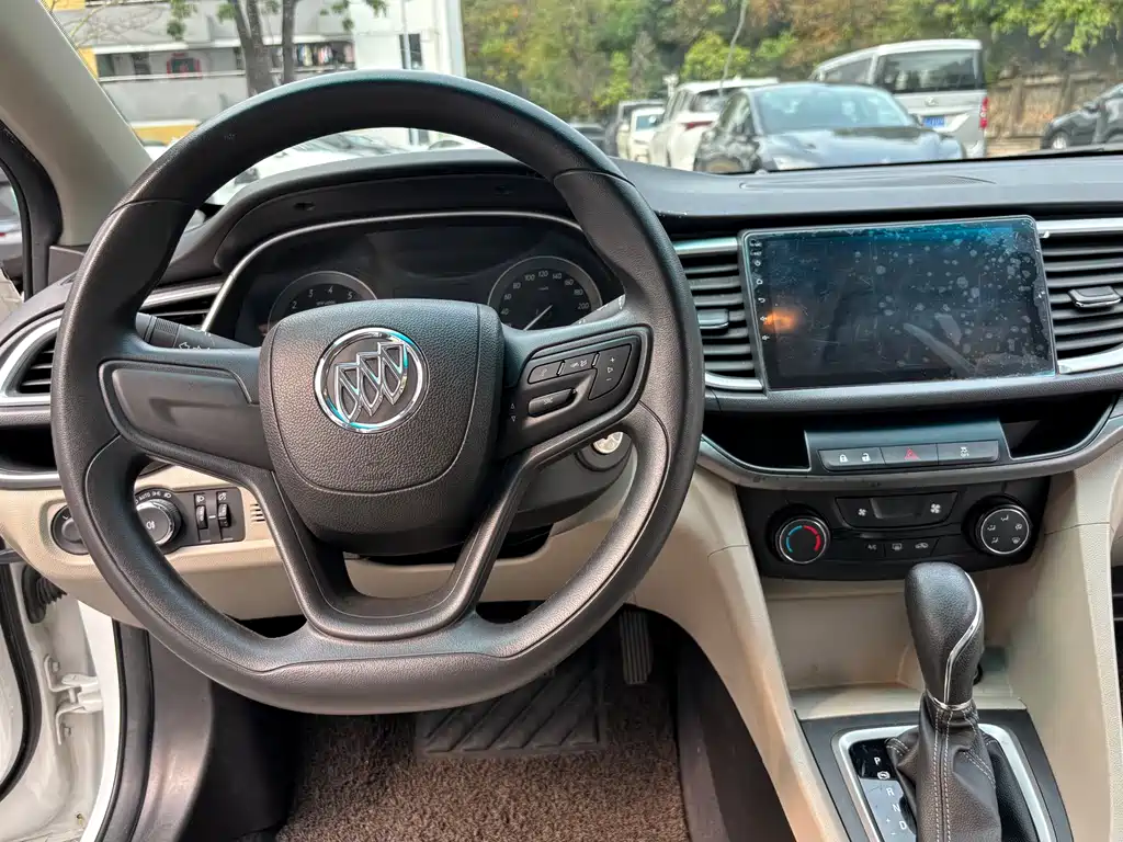 Buick Excelle 2018 — фото 12