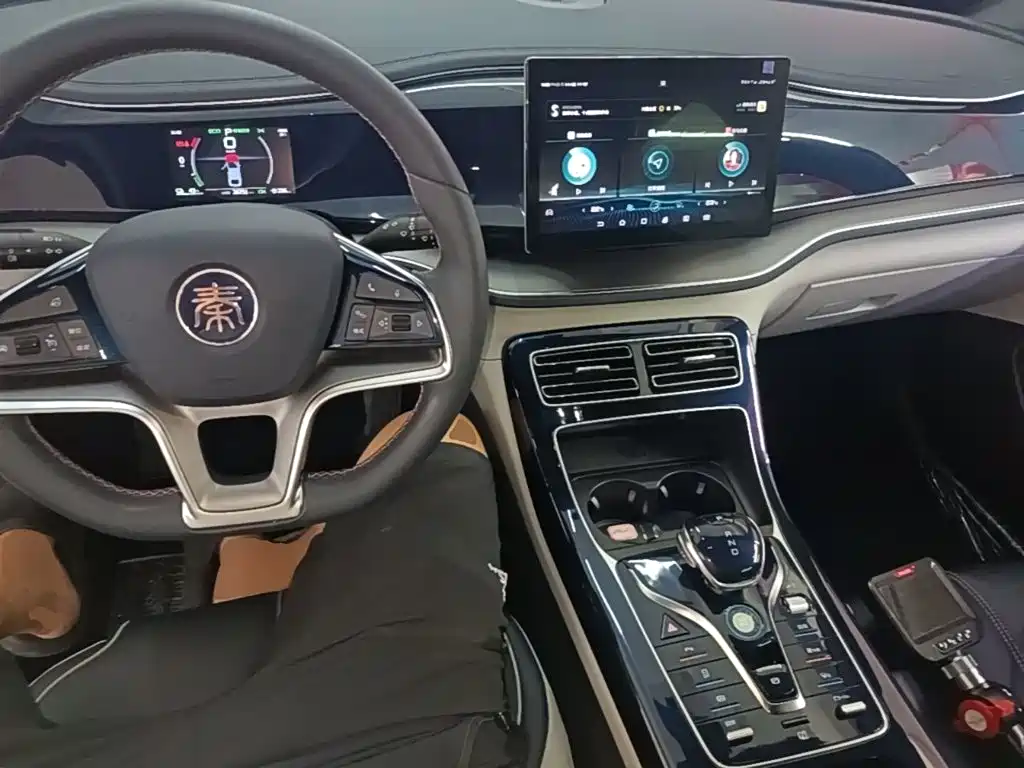 BYD Qin PLUS 2022 — фото 10
