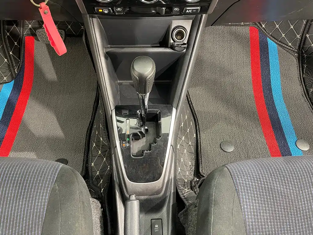 Toyota Yaris L 2018 — фото 17
