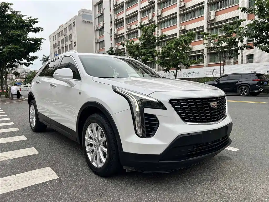 Cadillac XT4 2021 — фото 6