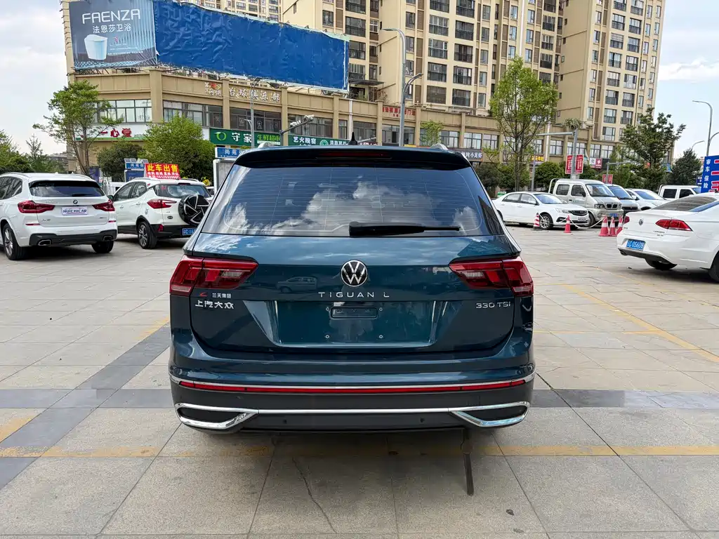 Volkswagen Tiguan L 2021 — фото 10