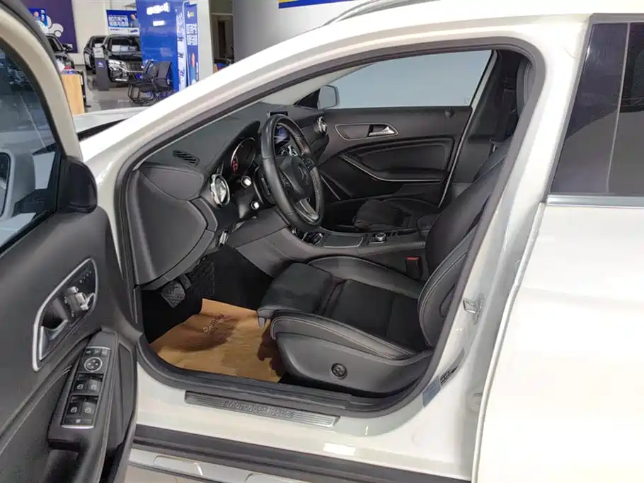 Mercedes-Benz GLA 2018 — фото 9