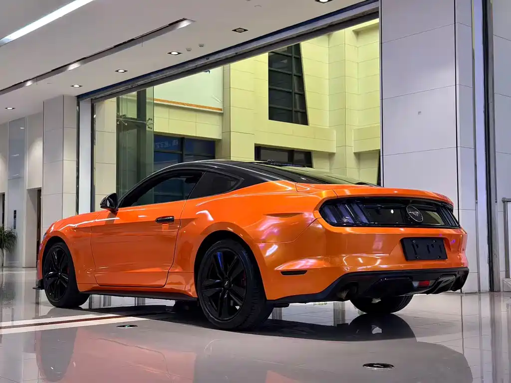 Ford Mustang 2018 — фото 11