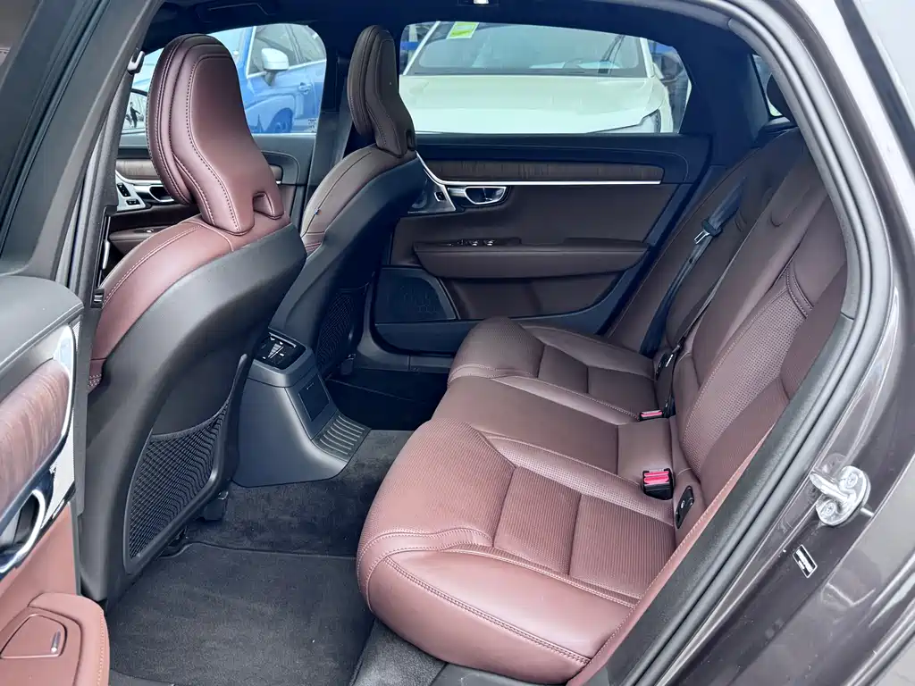 Volvo S90 PHEV 2024 — фото 13