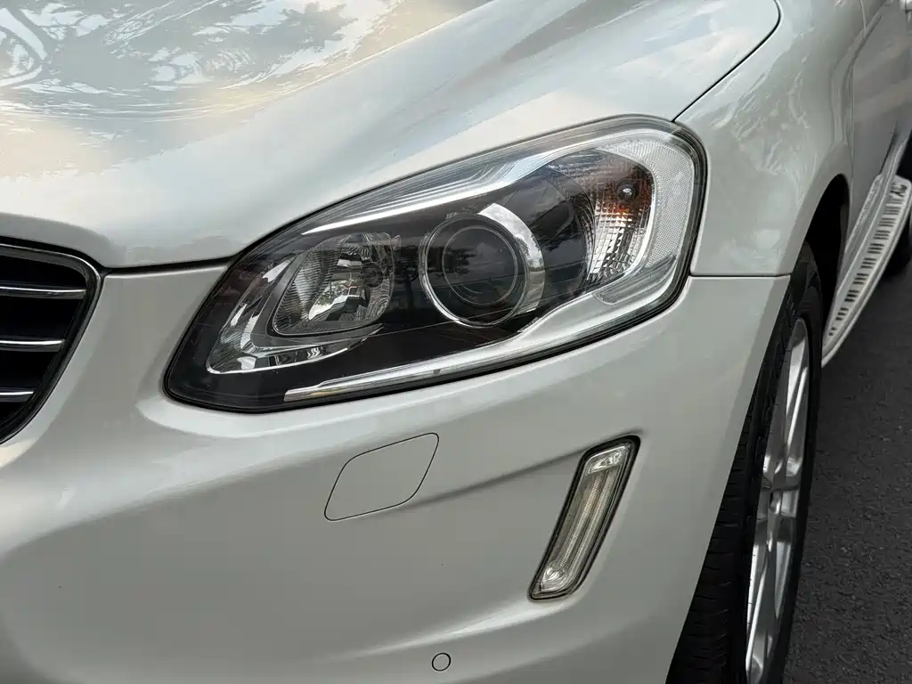 Volvo XC60 2016 — фото 2