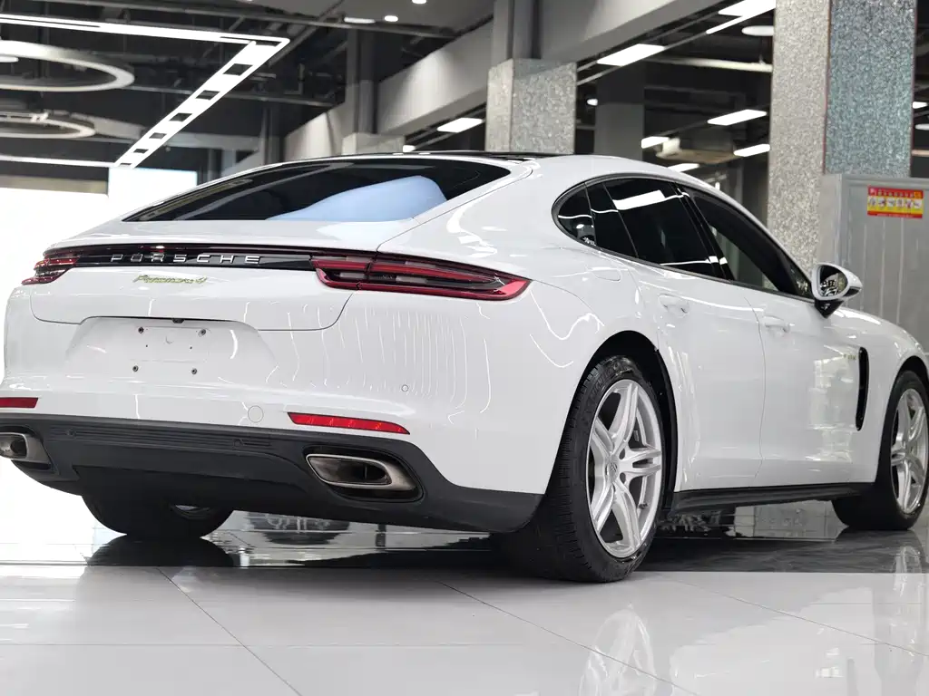 Porsche Panamera Hybrid 2020 — фото 13
