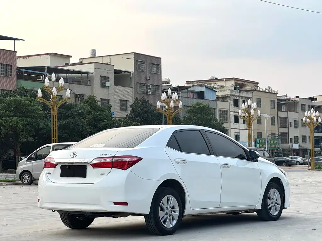 Toyota Corolla 2016 — фото 6