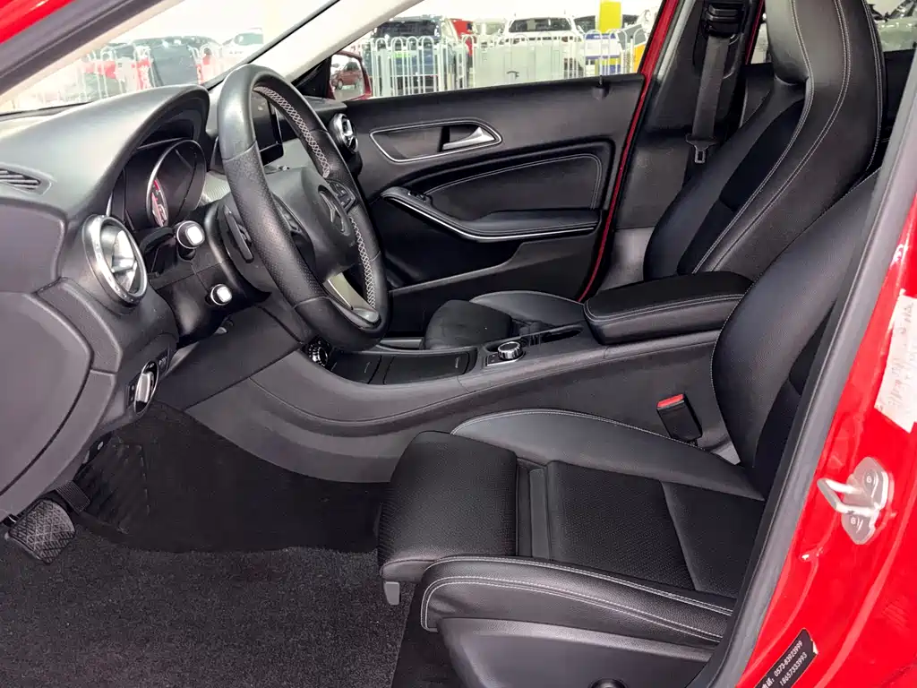 Mercedes-Benz GLA 2016 — фото 11