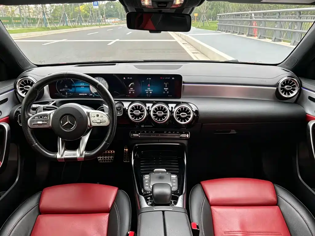 Mercedes-Benz A-Class AMG 2021 — фото 12