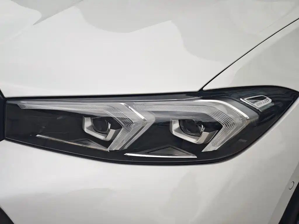 BMW 3 Series 2024