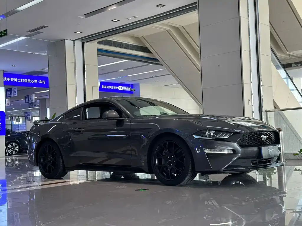 Ford Mustang 2018 — фото 11