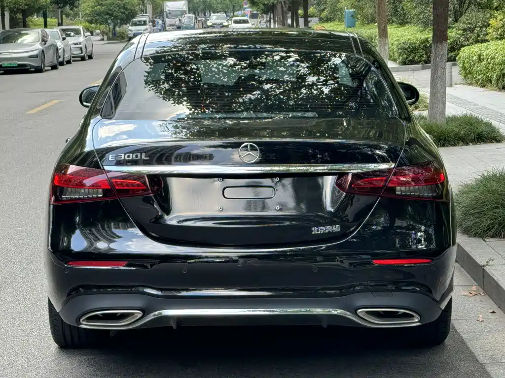Mercedes-Benz E-Class 2024