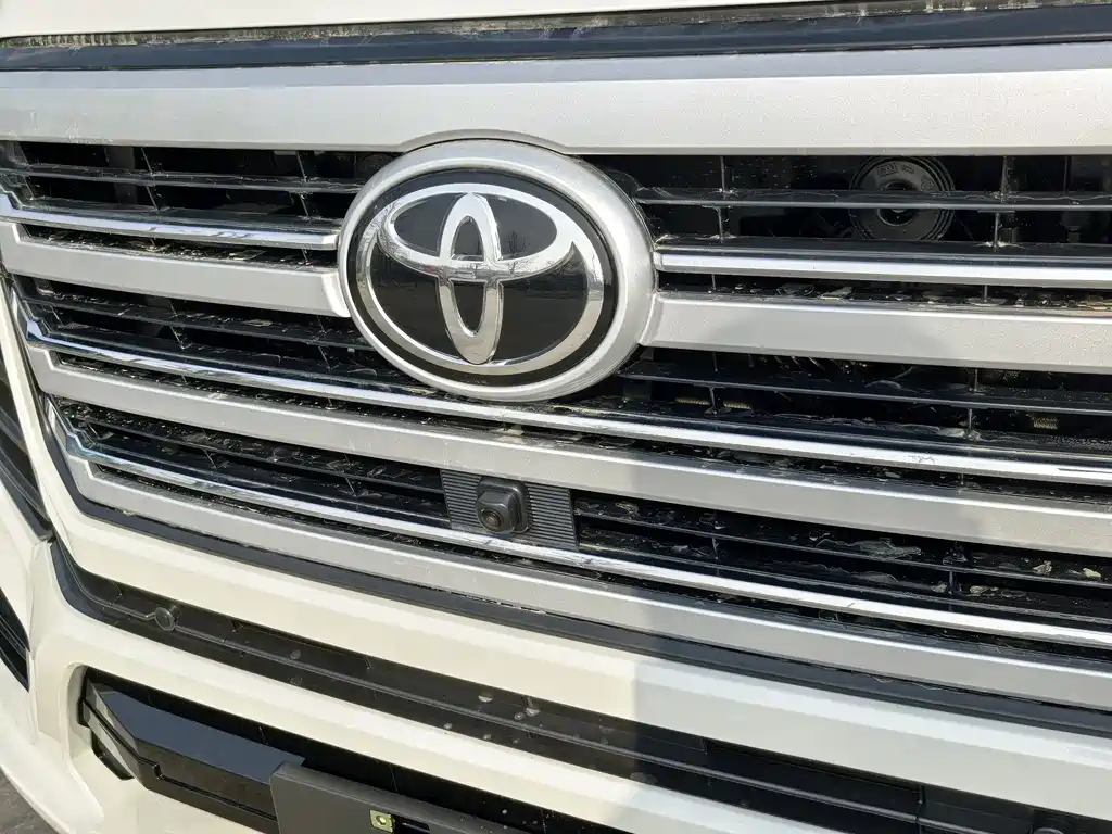 Toyota Land Cruiser — фото 15
