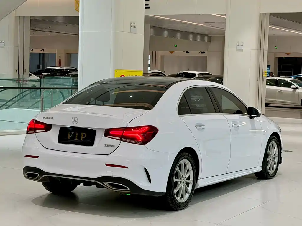 Mercedes-Benz A-Class 2022 — фото 7