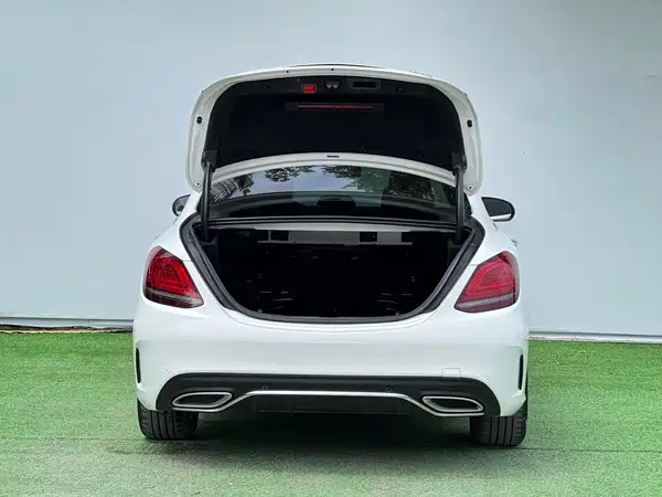 Mercedes-Benz C-Class 2021