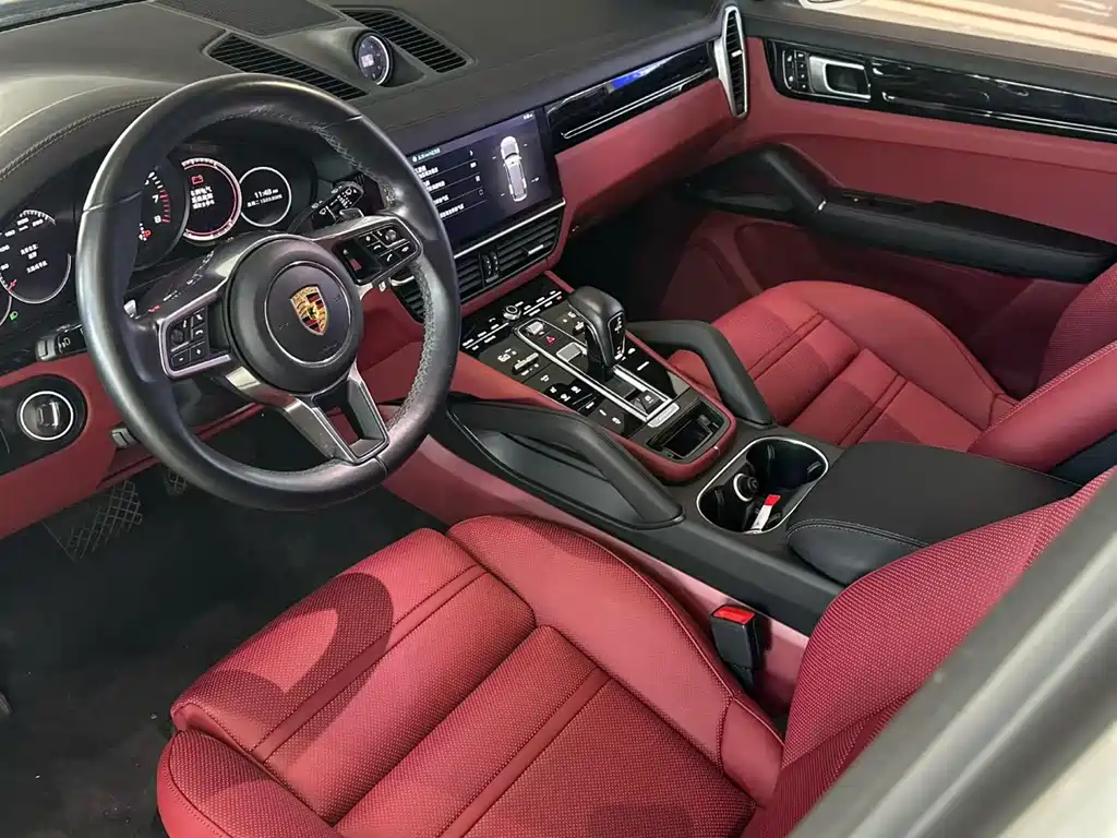 Porsche Cayenne 2019 — фото 13