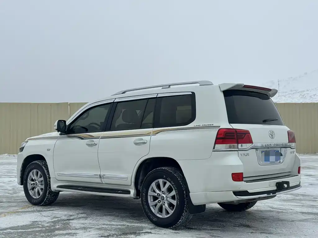 Toyota Land Cruiser 2016 — фото 7